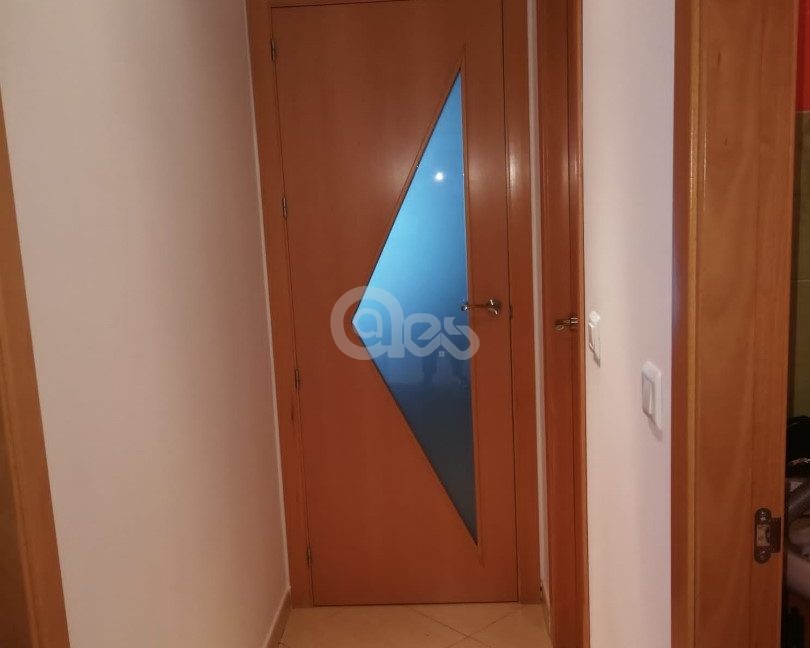 7 (Large)