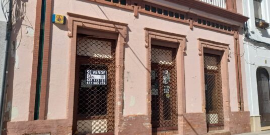 !Bonito local emblemático en calle Carmen en Isla Cristina!