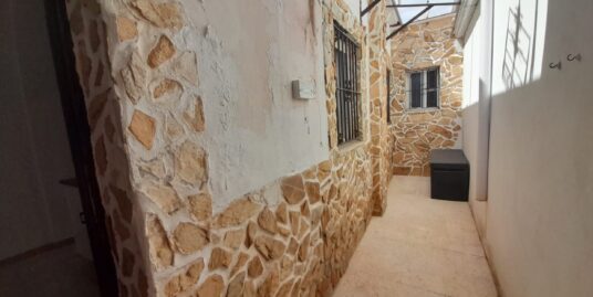 Casita de planta baja en el centro de Isla Cristina con posibilidad de convertirla en Dúplex!!