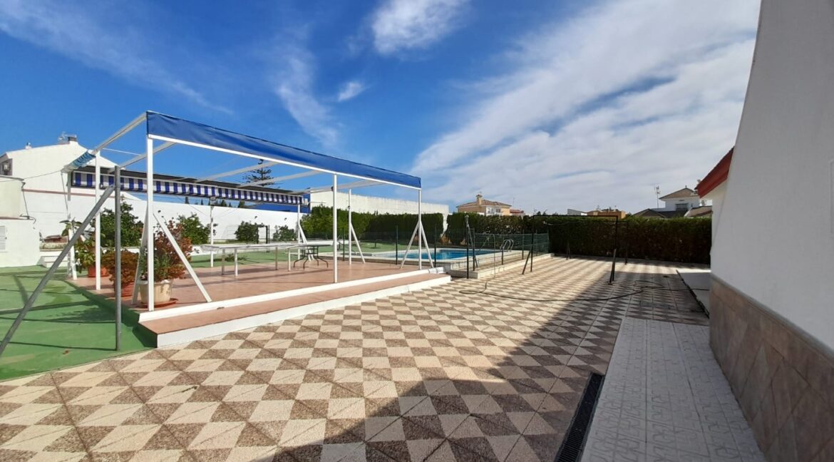 7d948300-5483-4f43-93af-9643f27b8c13 (Large)