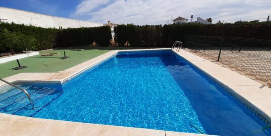 IMPRESIONANTE CHALET EN VILLA ANTONIA!!