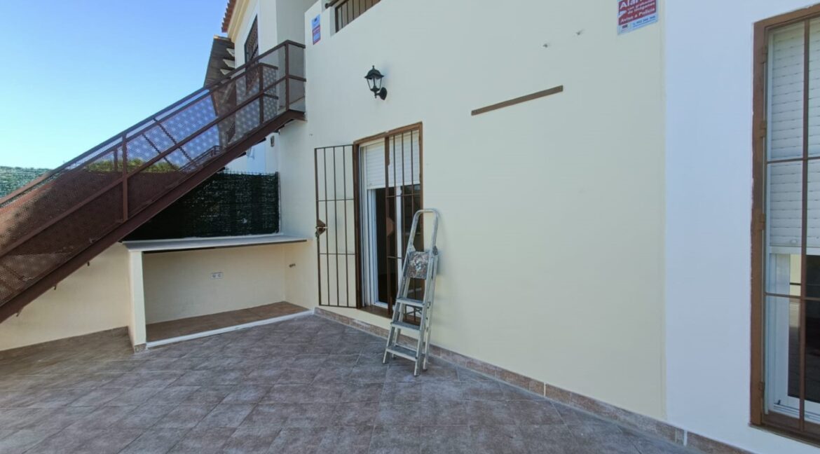 IMG-20250908-WA0041 (Large)