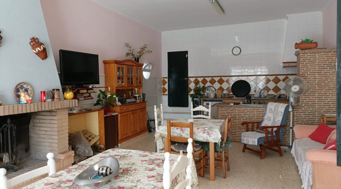 IMG-20250909-WA0019 (Large)