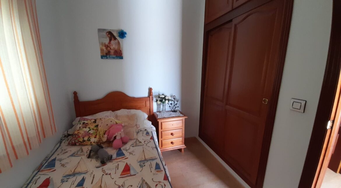 af509805-6e0c-4f15-ad69-17dffb2dc3a9 (Large)