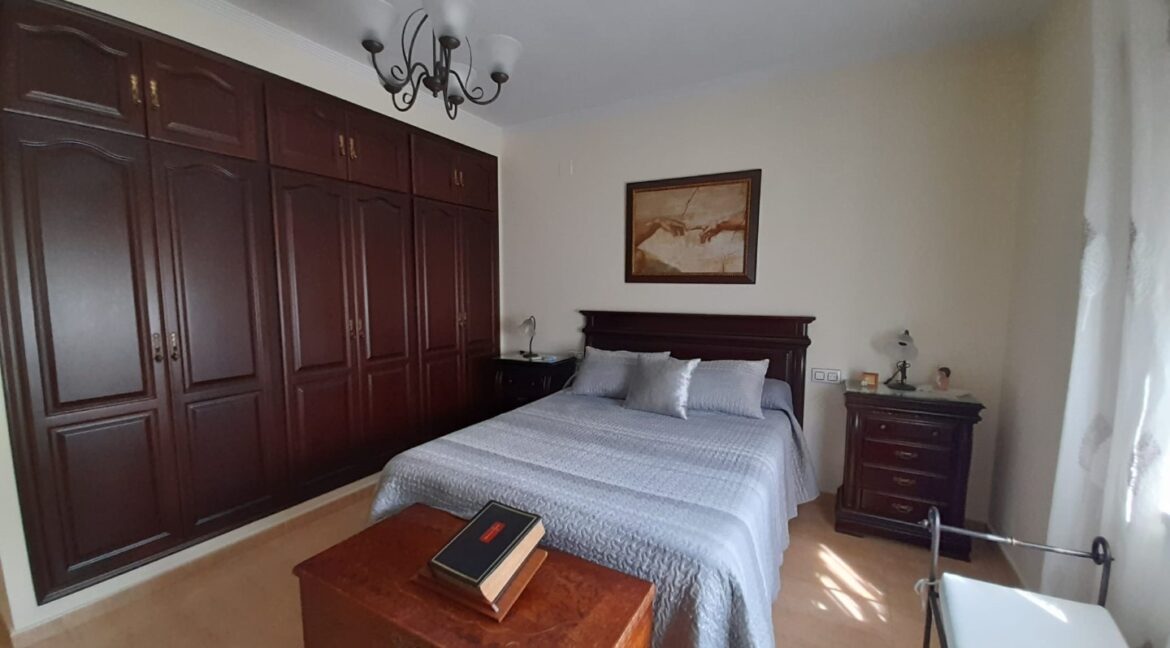 d250931d-fda5-4f9c-bc55-4083edc6e906 (Large)