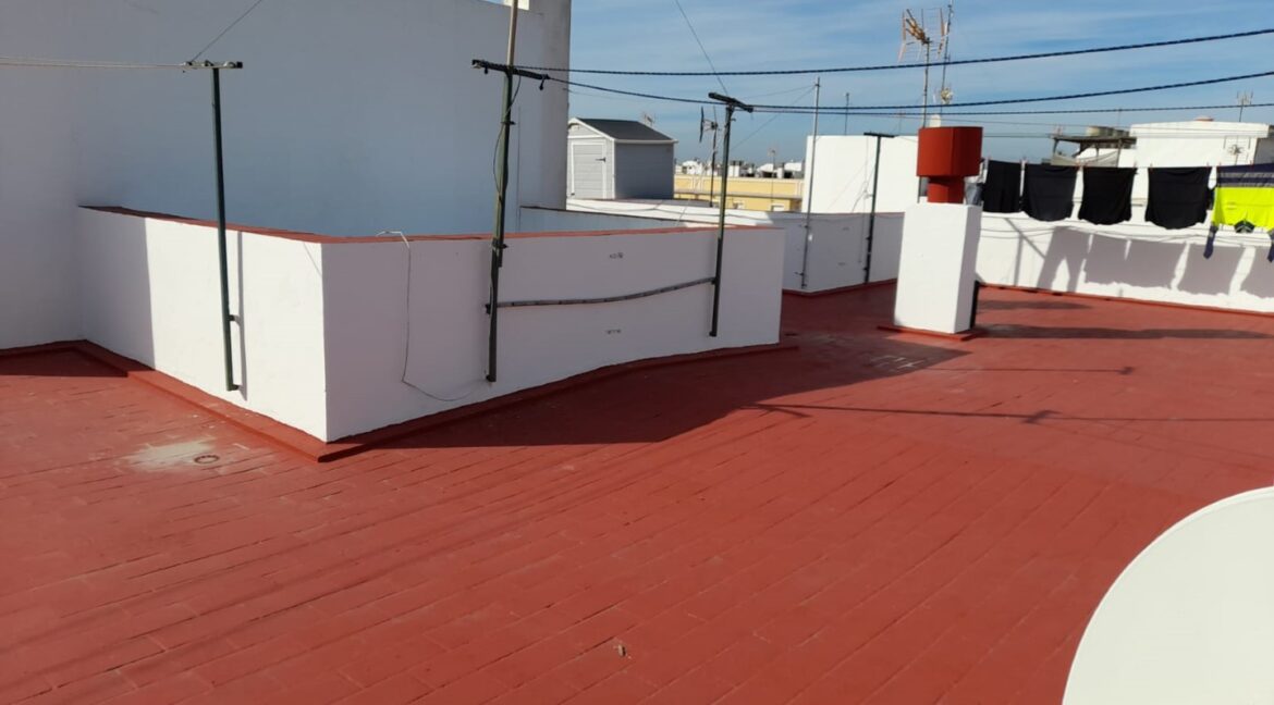 31a2b9bd-a926-4a29-8bf7-d40882c84dc9 (Large)