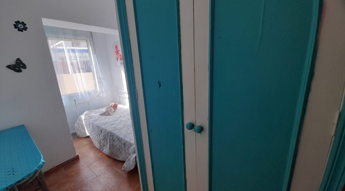 339a85b0-266e-44b5-8c1d-3e6e91e531d9 (Large)