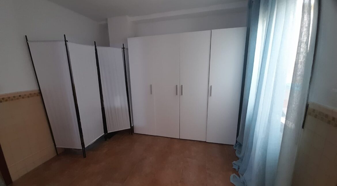 703c5b2e-bb61-4726-863d-14958b44a7f7 (Large)