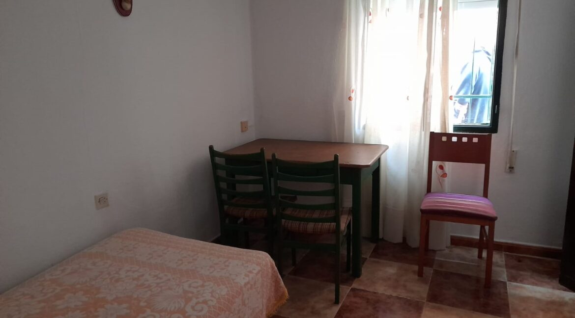 14d89721-75f4-4956-8374-381c97ebbc64 (Large)